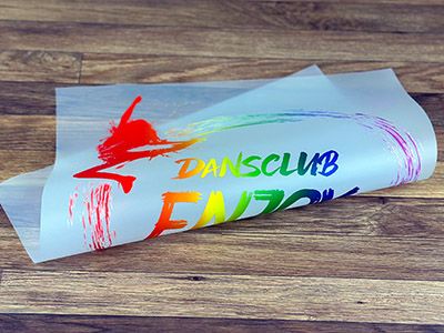 DTF transfer voor dansclub met kleurrijk ontwerp